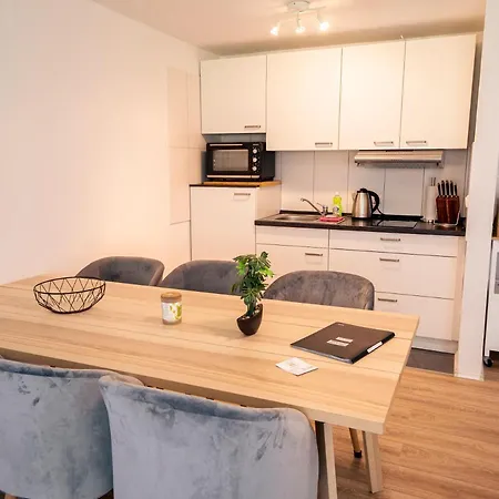 Truth - Kingsize Bett - Smart Tv - Modern - Top Anbindung Apartment